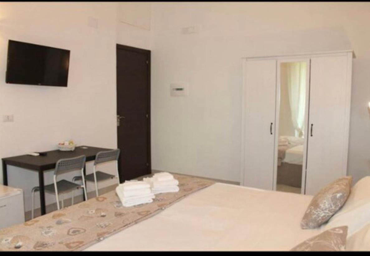 ויקו אקוונסה Vittoria Luxury Suite מראה חיצוני תמונה
